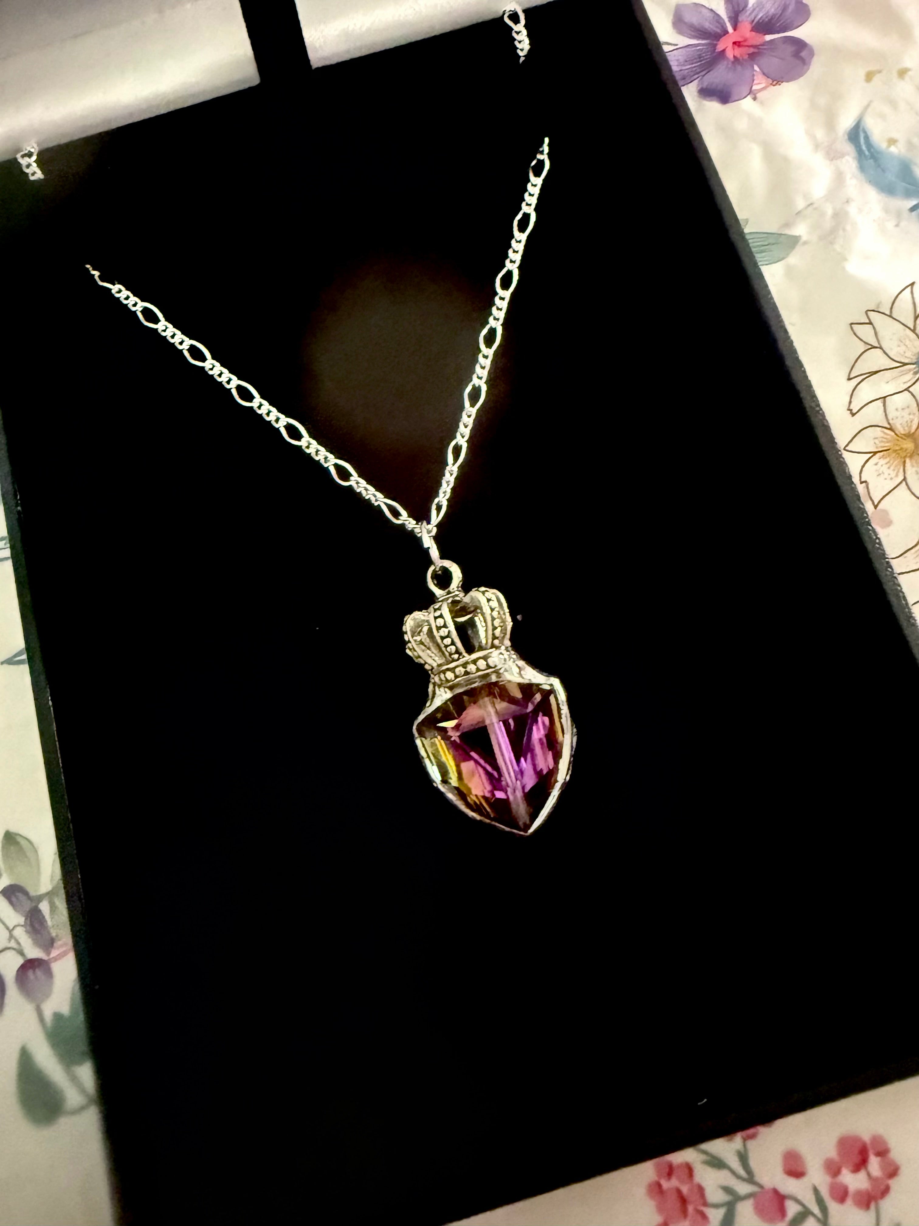 💜 New Crown Necklace 💜