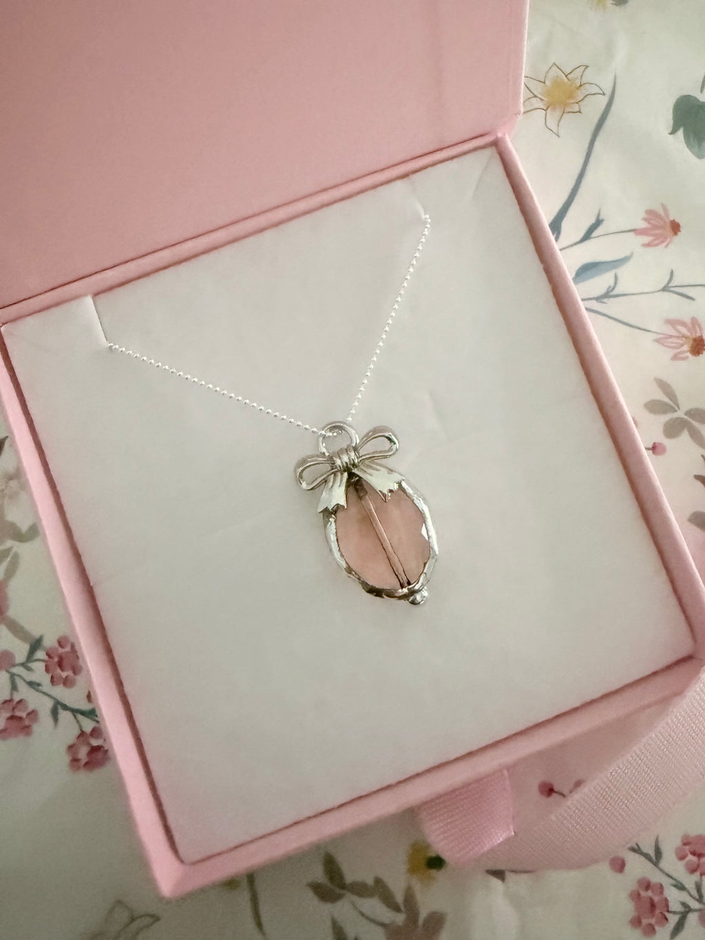 💖 New Victoria Rose Bow Necklace 💖
